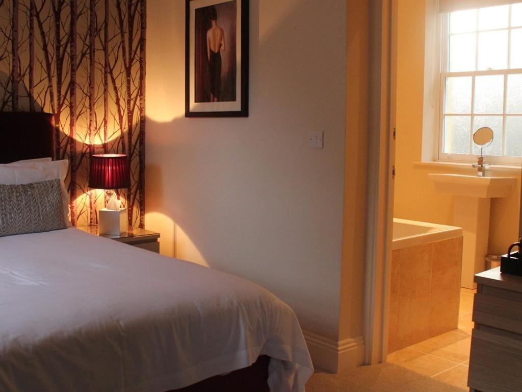 The Keep Boutique Hotel Йовіл Номер фото